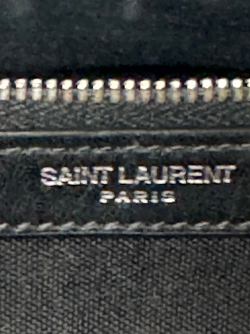 サン　ローラン　ブラック ボディバッグ