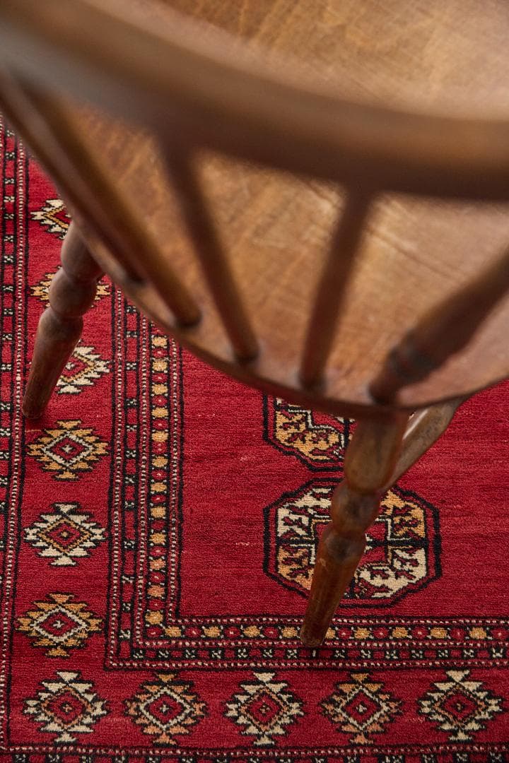ヴィンテージラグ　トライバルラグ　ラホール産（130cm×78cm）赤　茶　黒