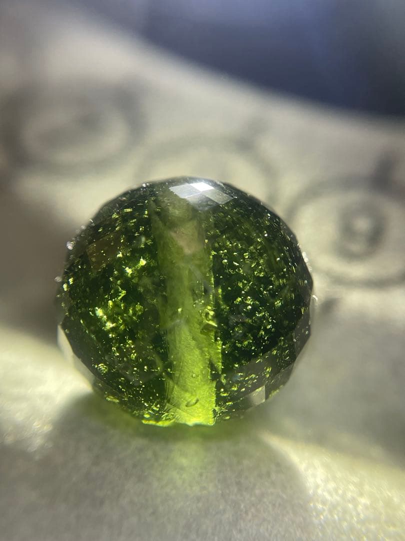 オ*ユ様 激レア　モルダバイト