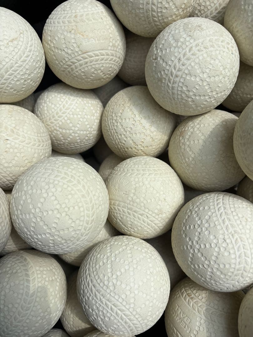 （送料込）70球9840円　野球ボール