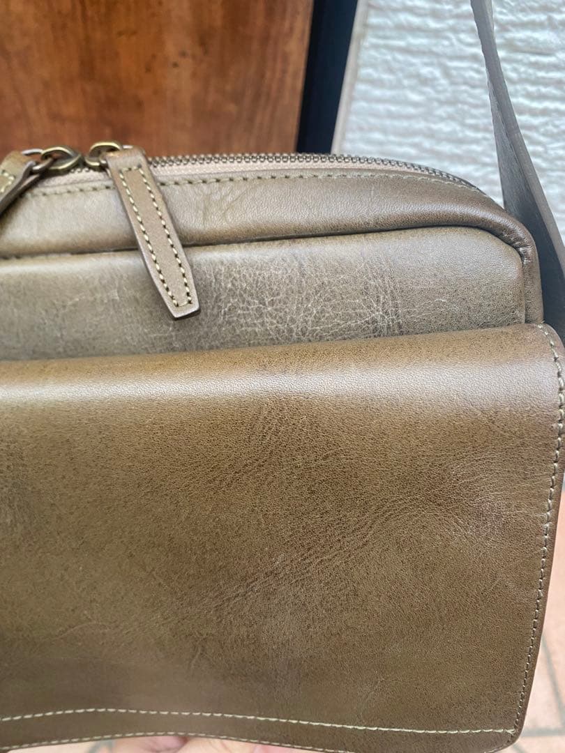 土屋鞄　ビークルスモールフラップショルダー ヴィンテージオリーブ　レザーバッグ