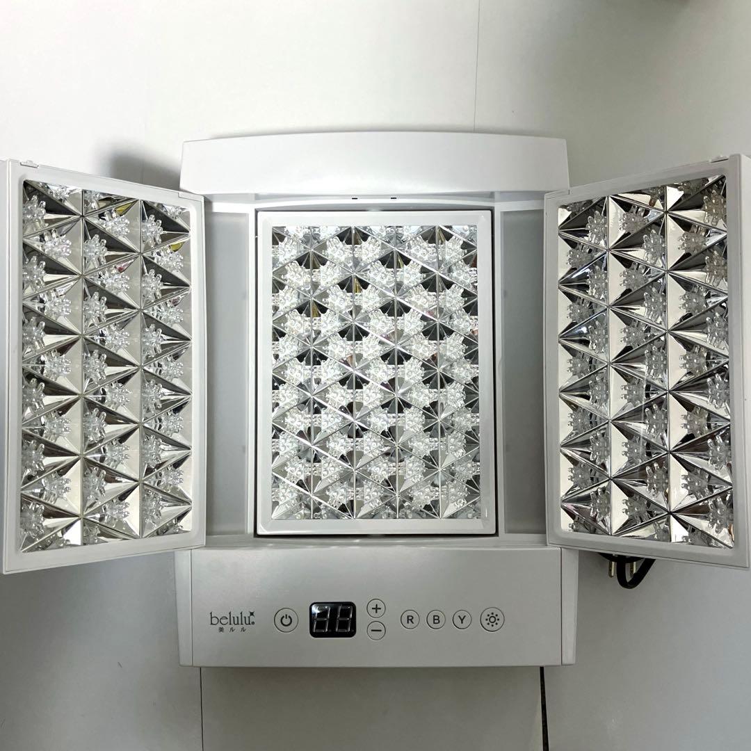 土日限定お値下げ 美ルル ヒカリプラス LED美顔器　BELULU