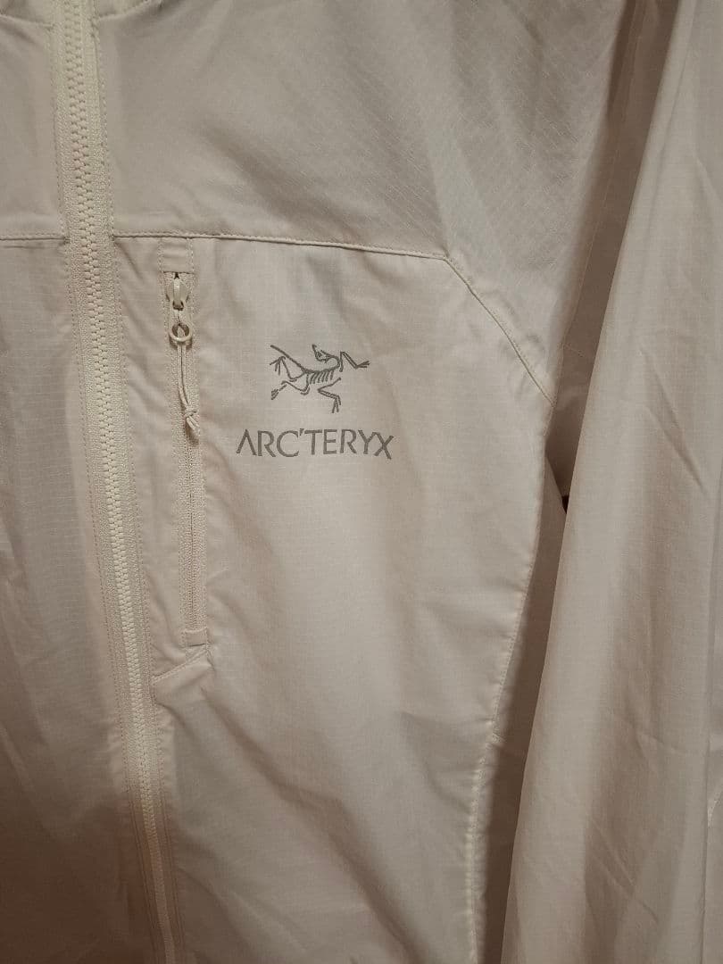 最新モデル　ARC'TERYX　アークテリクス　スコーミッシュフーディ　XS　白