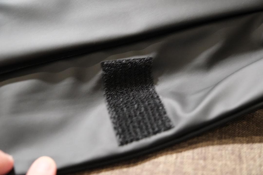 バッグ X URBANATURE Radiant Urban Sling R1