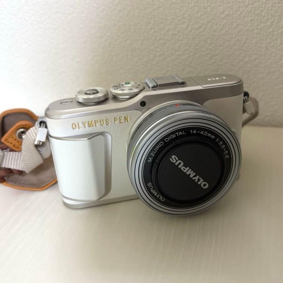 OLYMPUS PEN E-PL9 ホワイト純正カバー付
