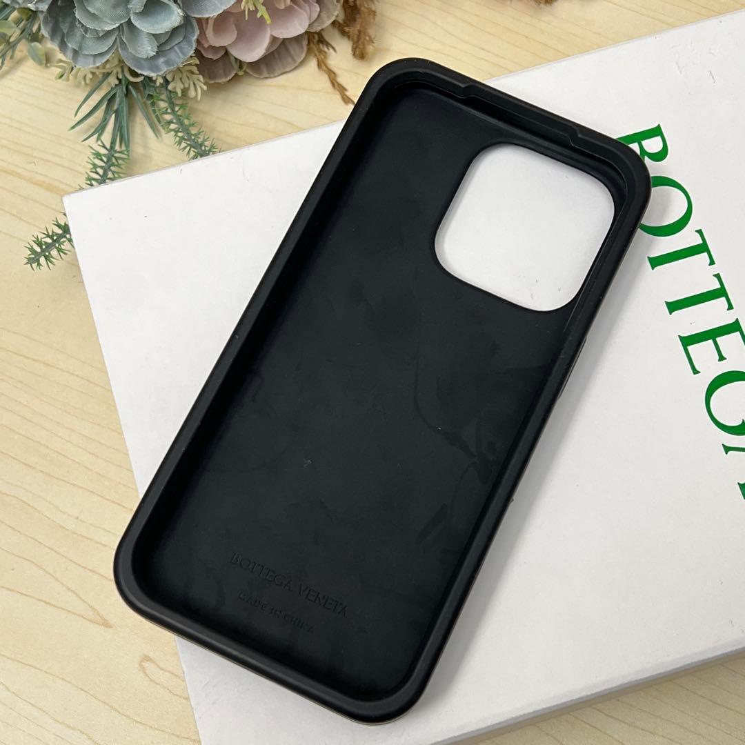 ボッテガヴェネタ iPhone16proケース ブラック イントレチャート