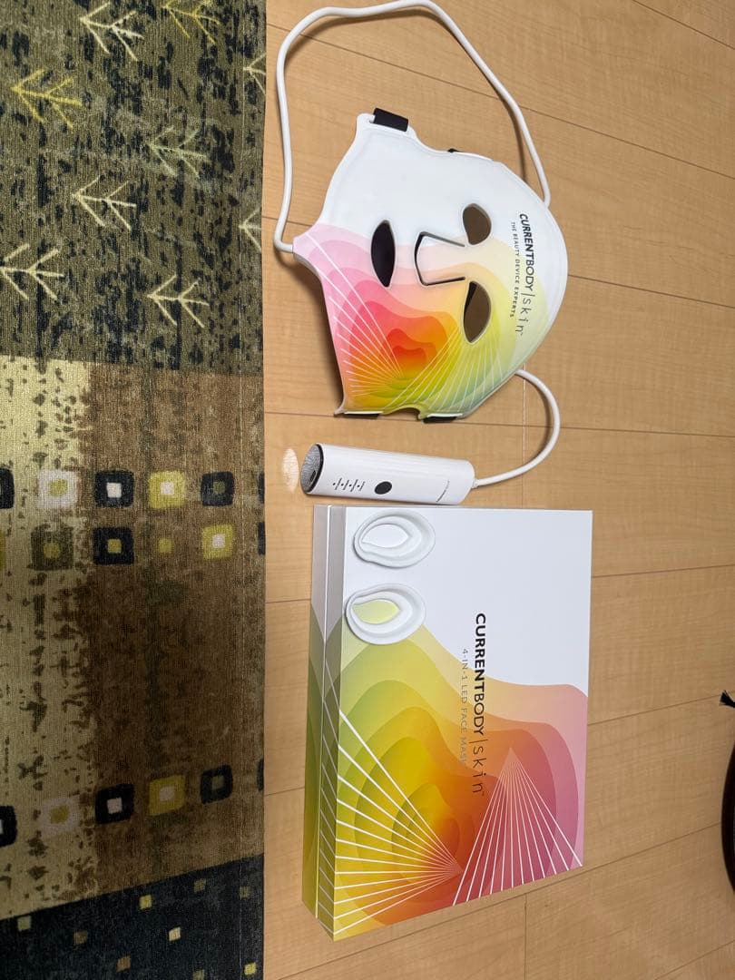 ボディ・フェイスケア CURRENTBODY Skin LED Face Mask 4in1