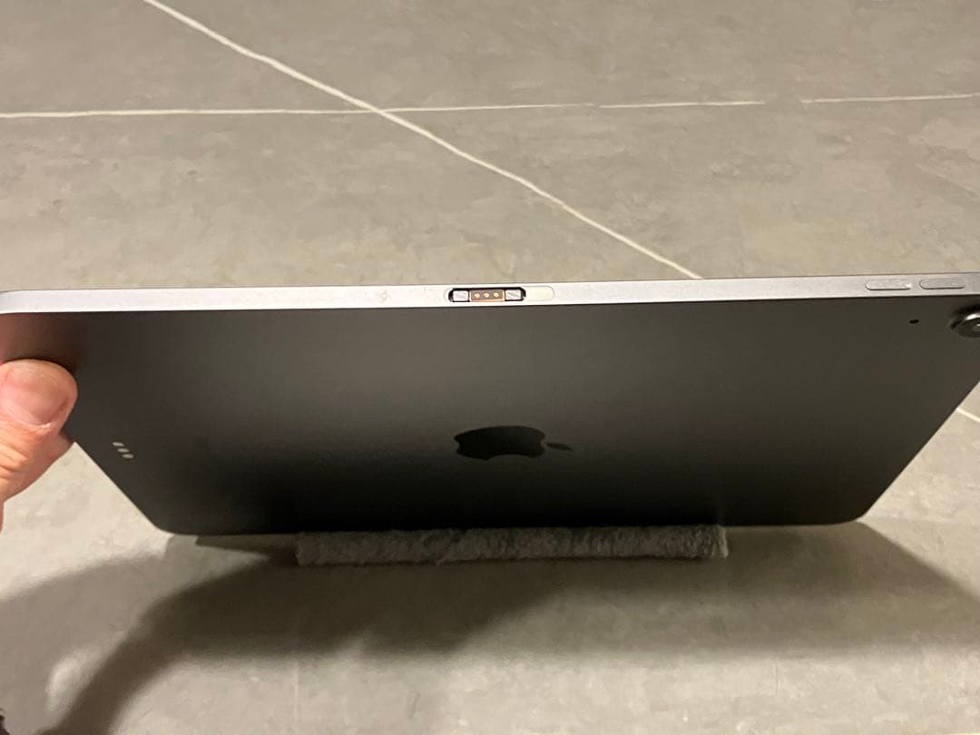 iPad Air 第５世代64GB Wi-Fiモデルスペースグレイ10.9インチ