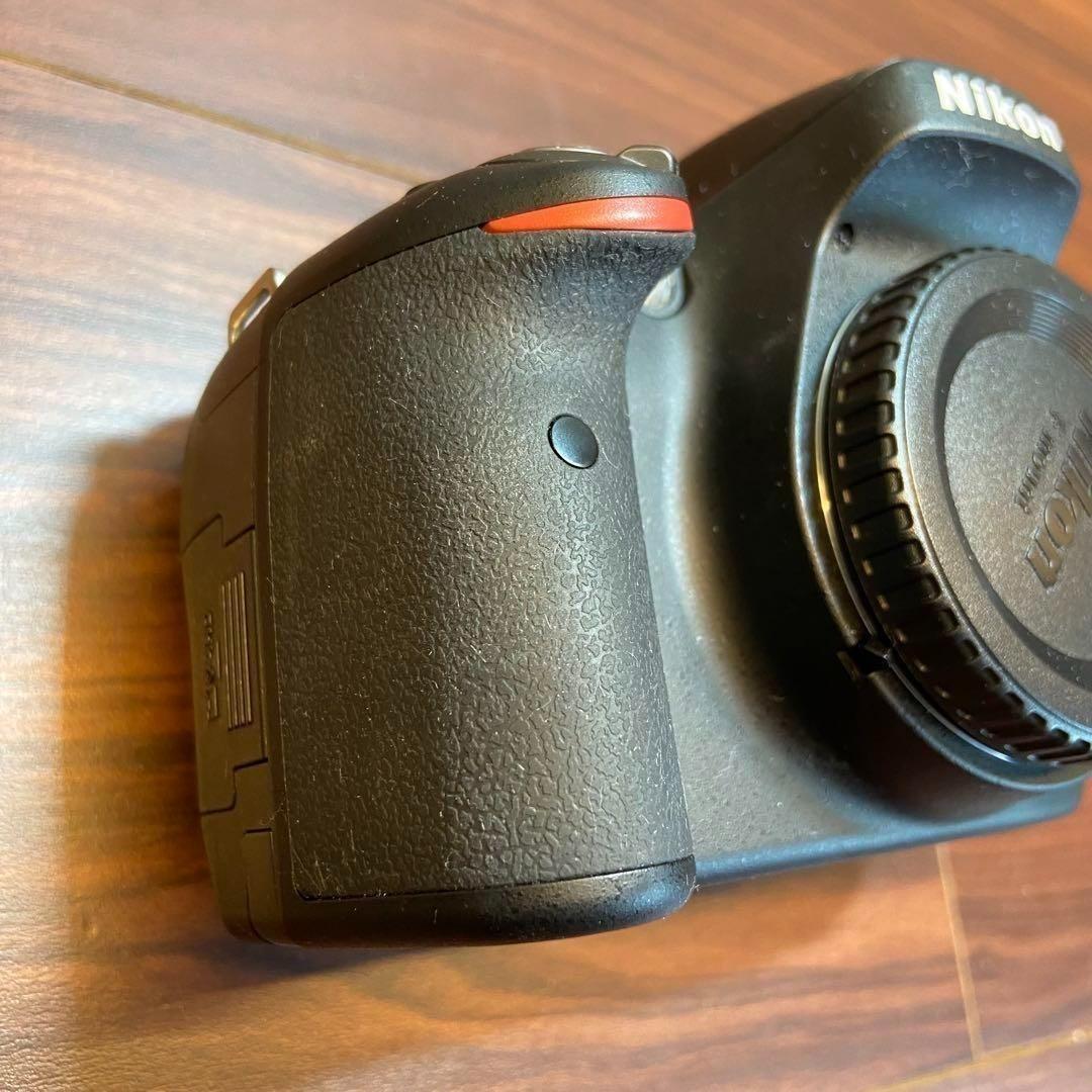 Nikon D5100 ダブルズームキット 一眼レフ ほぼ新品 3385