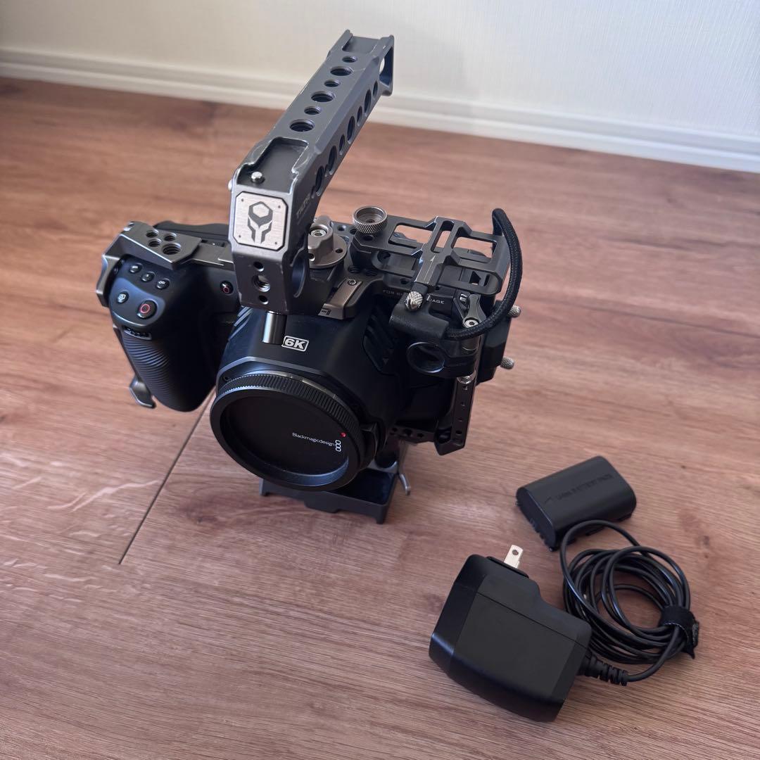 Blackmagic Design BMPCC6K Tiltaケージ