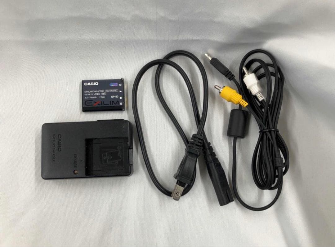 CASIO EXILIM EX-Z1 ハローキティ コラボモ　デジタルカメラ