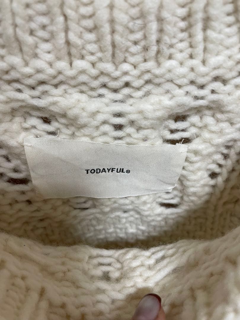 TODAYFUL アイボリー ケーブルニットセーター