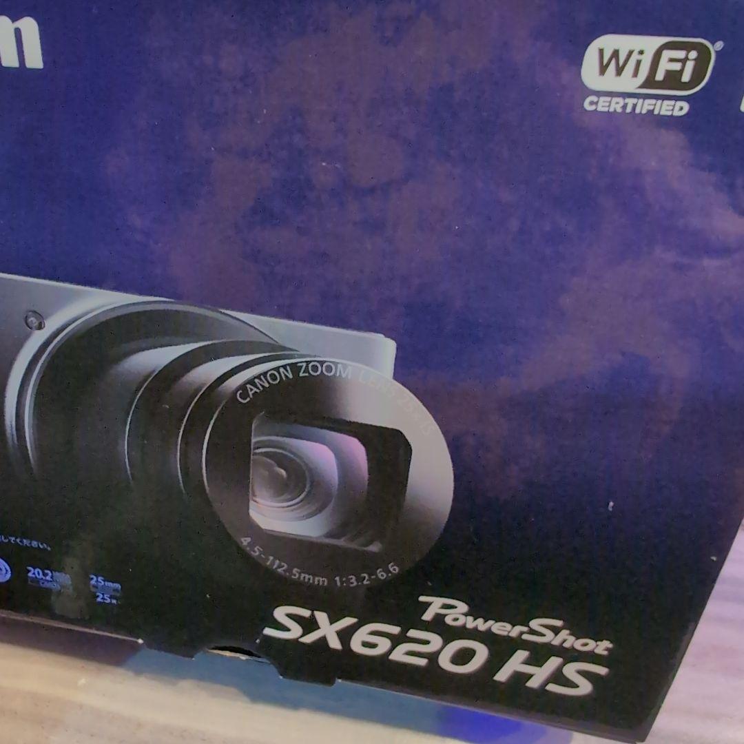 Canon PowerShot SX620 HS 本体と充電器