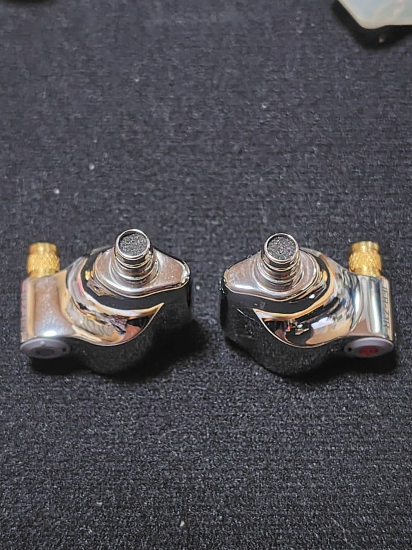 ★ソニー3年ワイド保証書付,美品★ SONY IER-Z1R