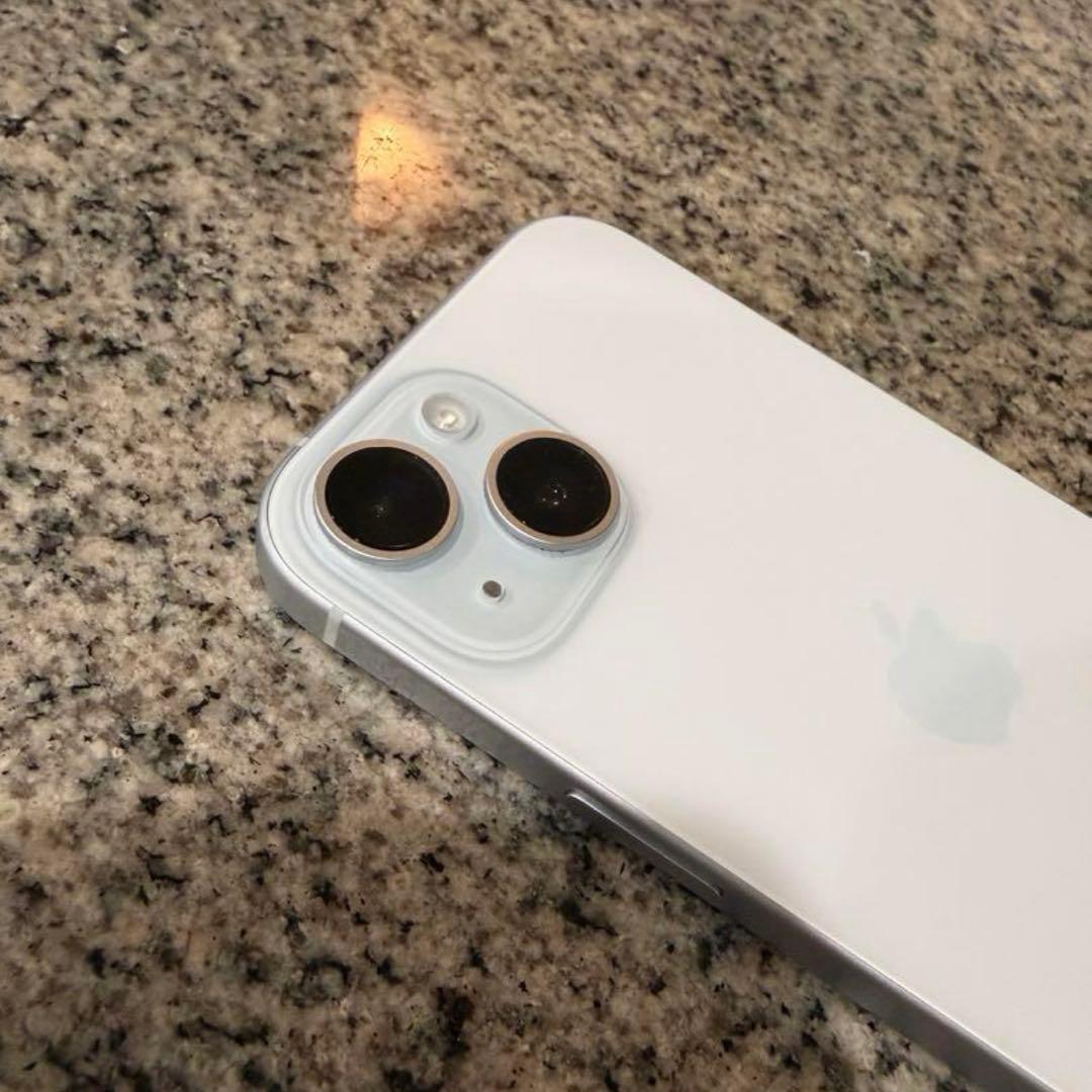 iPhone15 最大充電約90% ケーブル付き