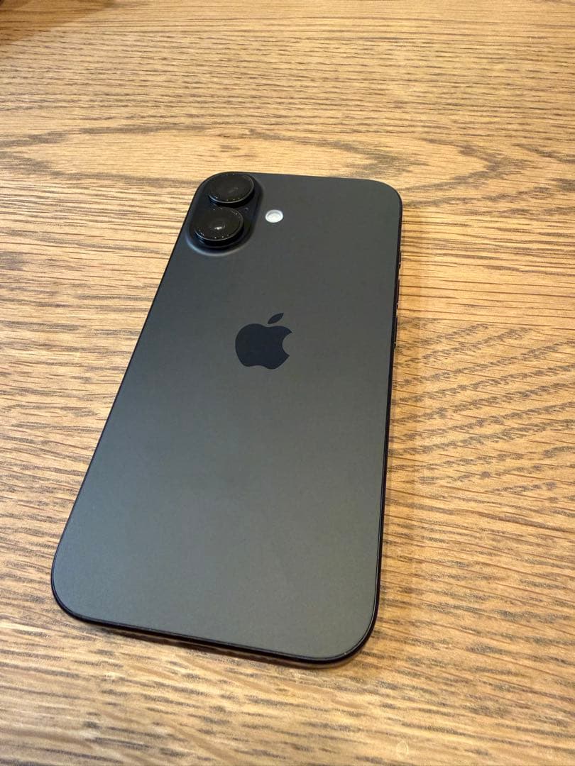 【美品】Apple iPhone 16 ブラック 256GB SIMフリー