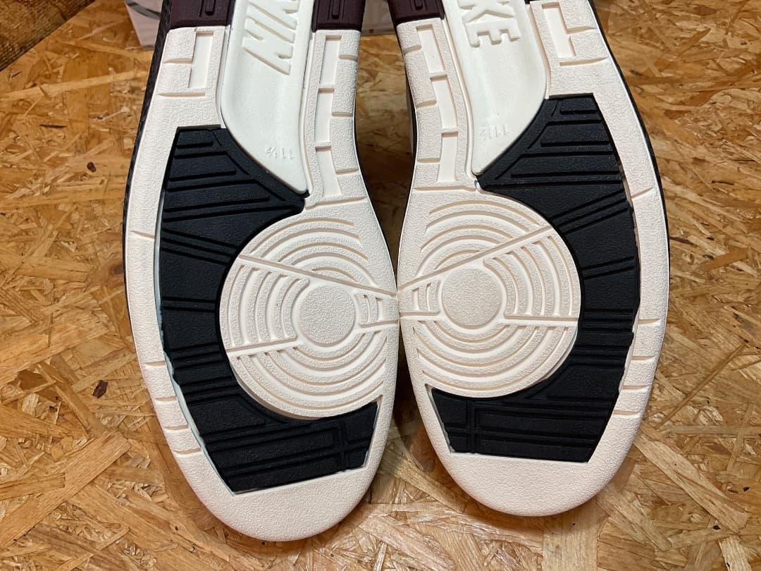 美品 ナイキ × アママニエール DO7216-100 エアジョーダン2 レトロ