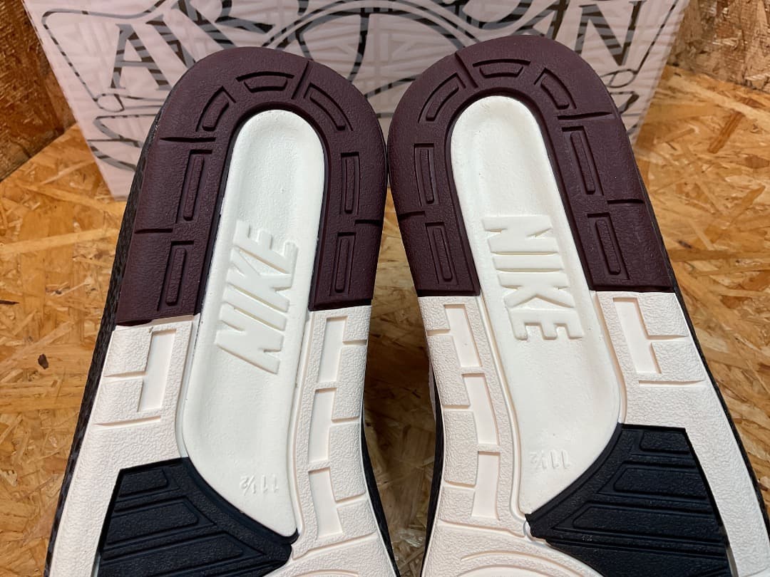 美品 ナイキ × アママニエール DO7216-100 エアジョーダン2 レトロ