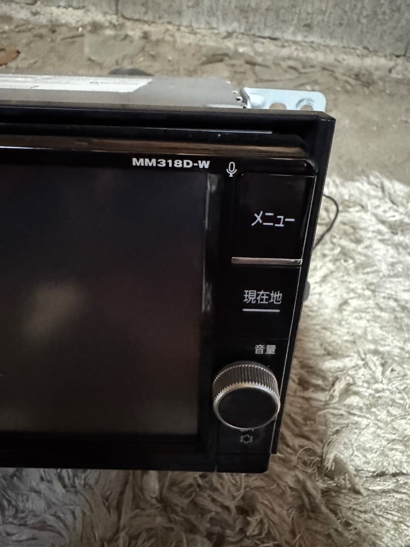 日産純正カーナビ　MM318D-W