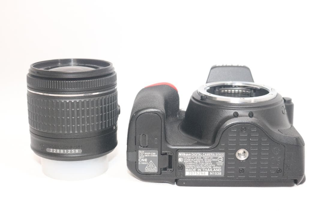 美品⭐シリーズ最新！Nikon D5600⭐プロ級⭐一眼レフ 初心者完全セット