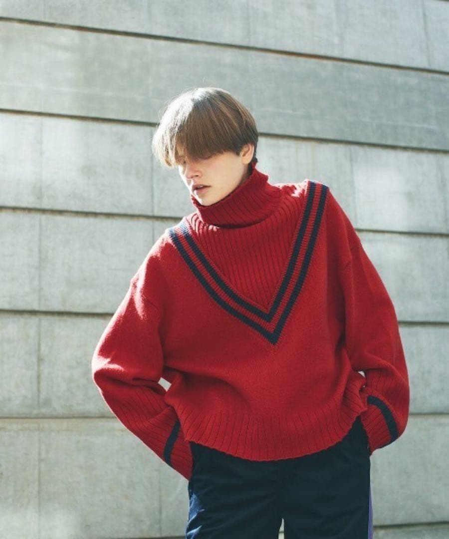 お値下げ　F/CE 赤Vネック ハイネック　ニット　長袖　Giselle掲載