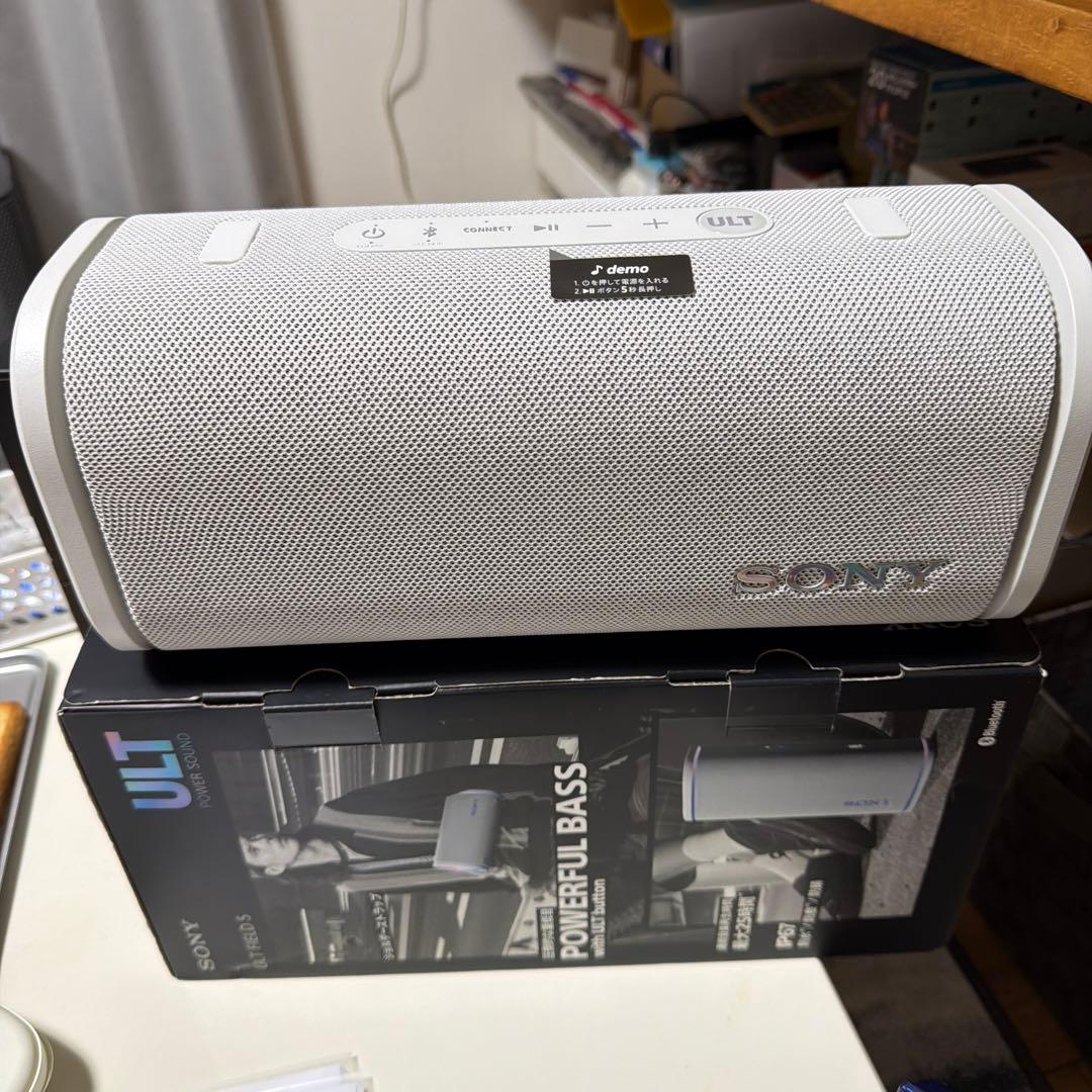 SONY ULT FIELD5 シルバー