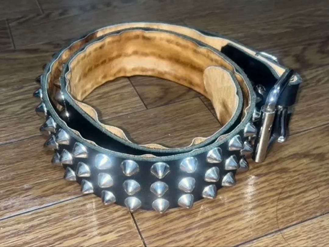 WENDY'S スパイク付きレザーベルト