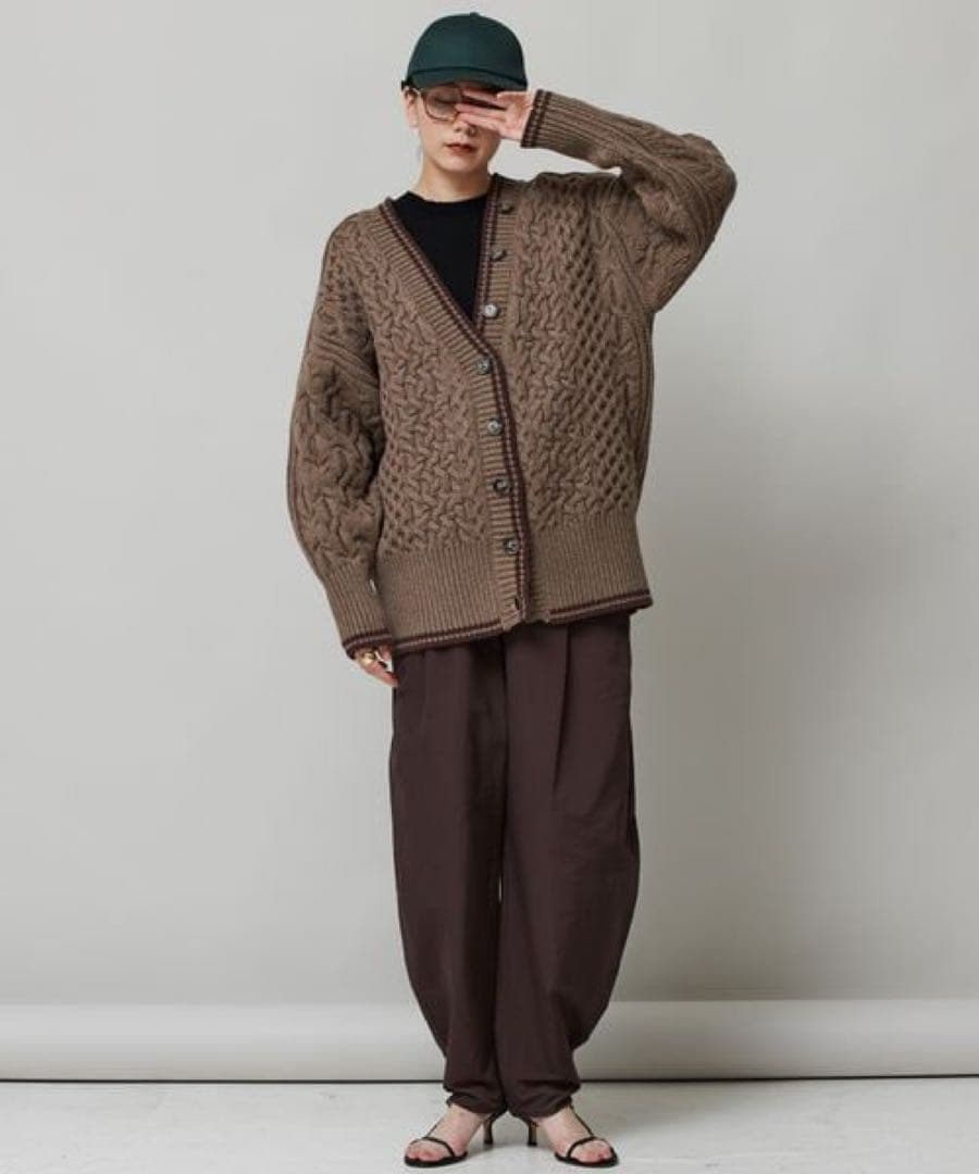 新品タグ付✨️カレンソロジーラムズアランニットカーディガン ケーブル柄 ブラウン