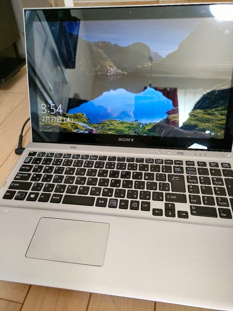 SONY ノートパソコン VAIO　SVT151A11N