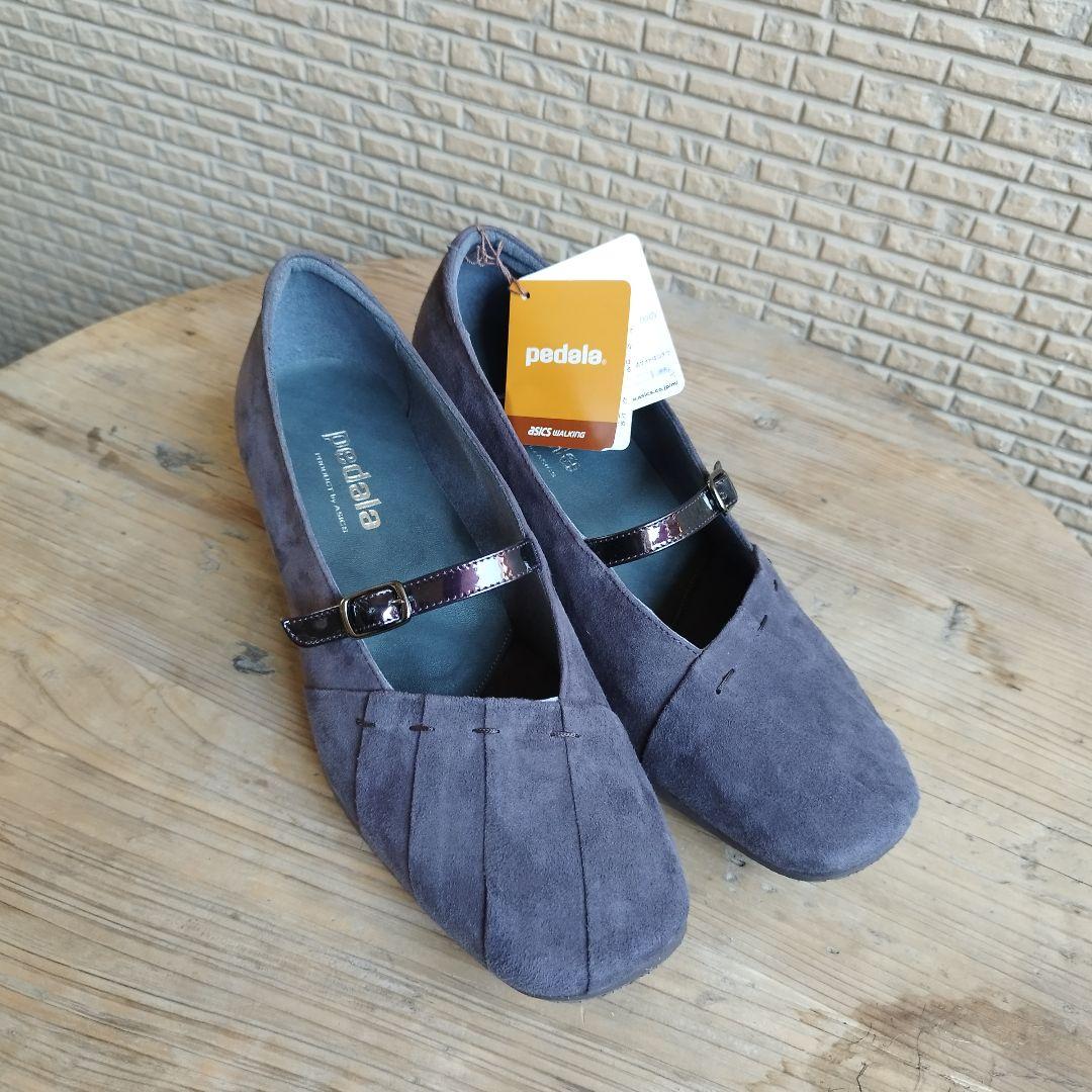 【新品タグ付】ペダラ 日本製 3E ストラップ パンプス 24cm スエード