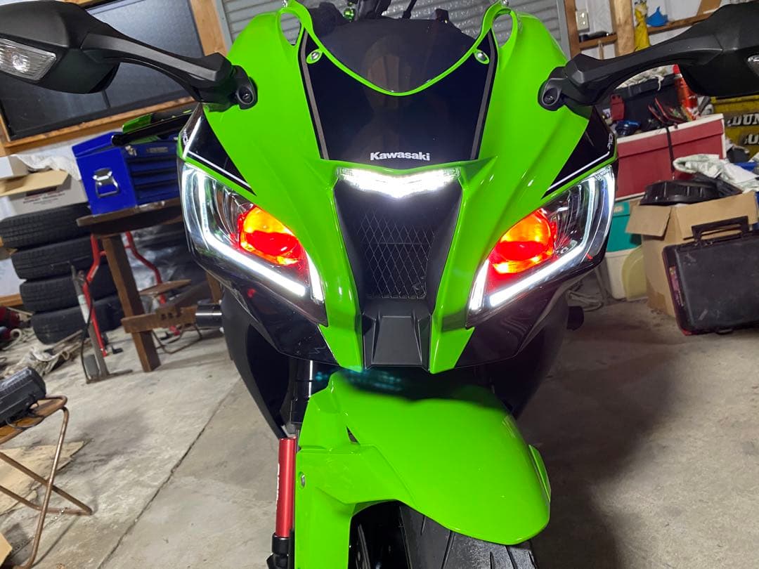 お値引きOK！zx-10r 2016〜 LEDヘッドライトデーモンアイデイライト
