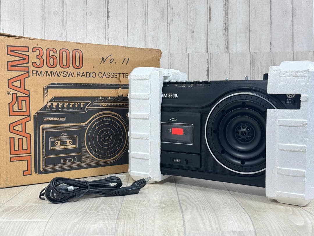 昭和レトロ品　JAGAM ラジオカセットJR-3600 希少