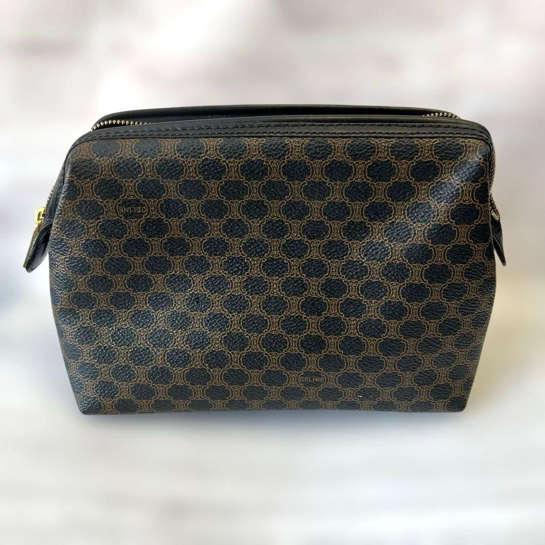 美品 セリーヌ　小物入れ 化粧ポーチ クラッチバッグ 黒マカダム PVCレザー