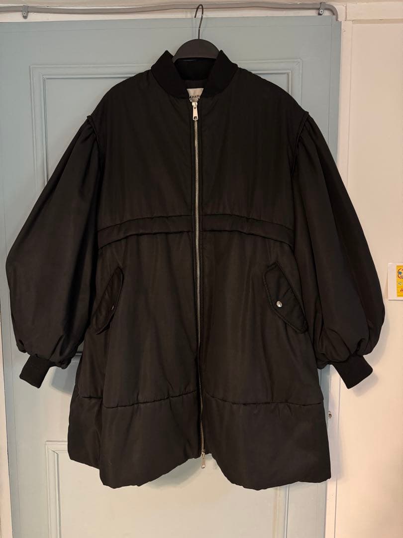 【週末限定値下】machatt トップサーモフォルムコート　中綿　ブラック