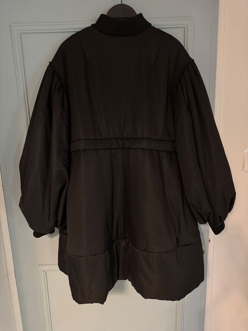 【週末限定値下】machatt トップサーモフォルムコート　中綿　ブラック