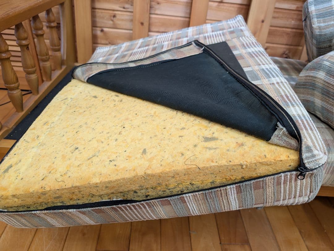 【7月25日まで！２９００円＋送料】チェック柄 木製フレーム3人掛けソファ