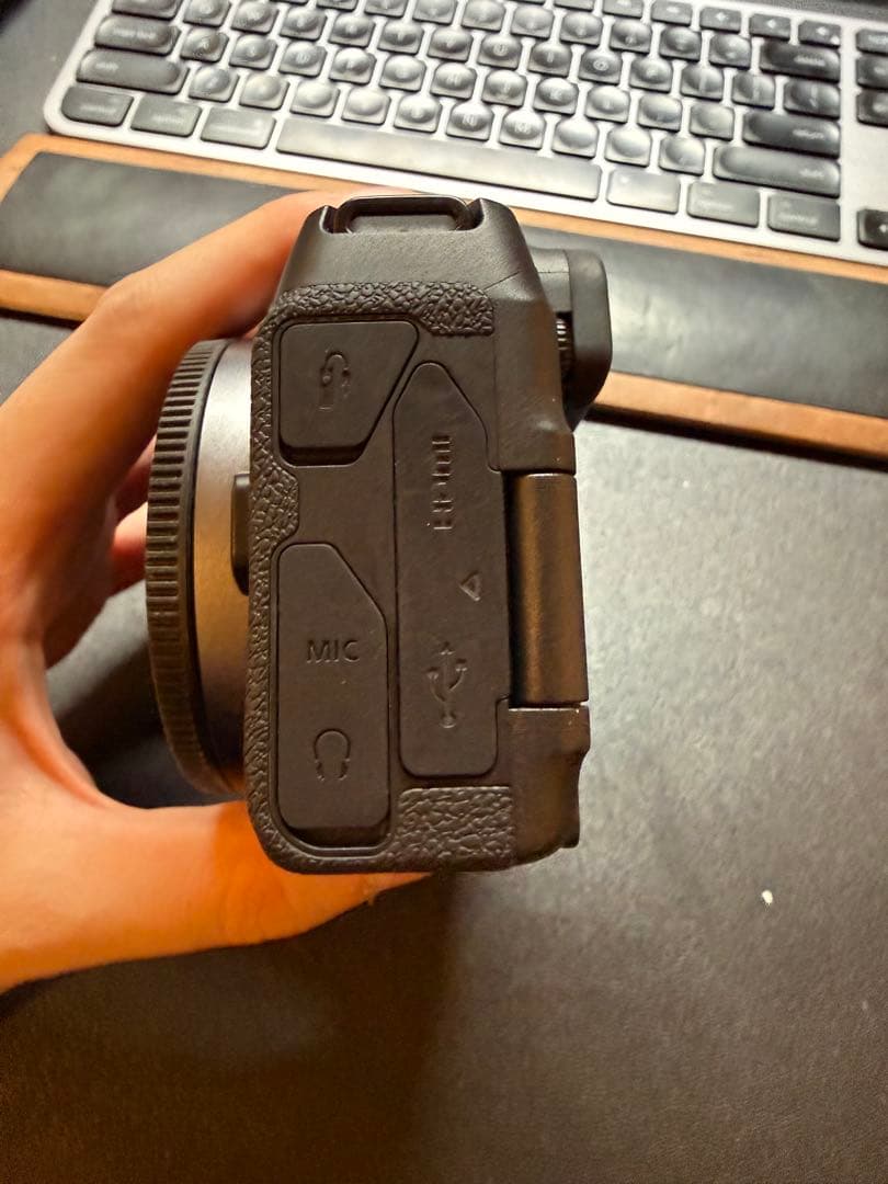 Canon EOS RP ミラーレス一眼 カメラ(本体のみ)