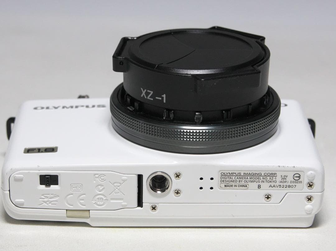 【訳あり】OLYMPUS デジタルカメラ XZ-1 ホワイト 自動開閉キャップ付