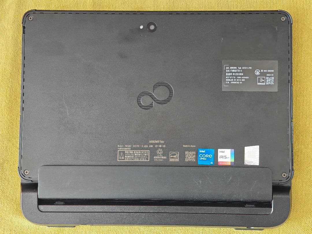 富士通 LIFEBOOK Q7311/FB（2022年モデル）i5 / 8GB