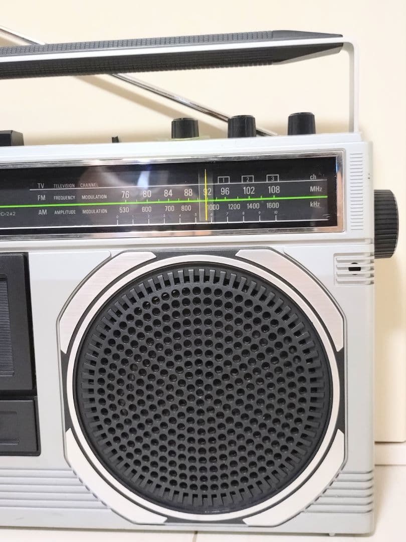 希少レトロ Victor カセットレコーダー付 ラジオ RC-242