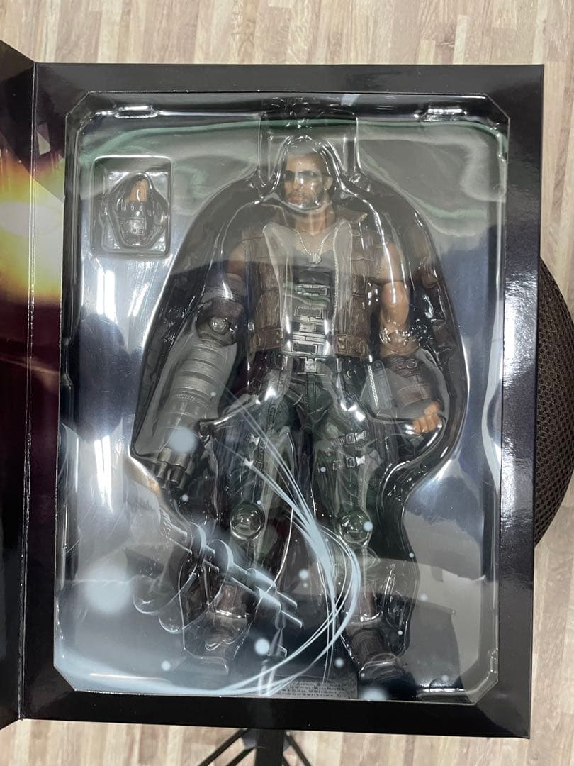 PLAY ARTS改 バレット・ウォース　FFVII