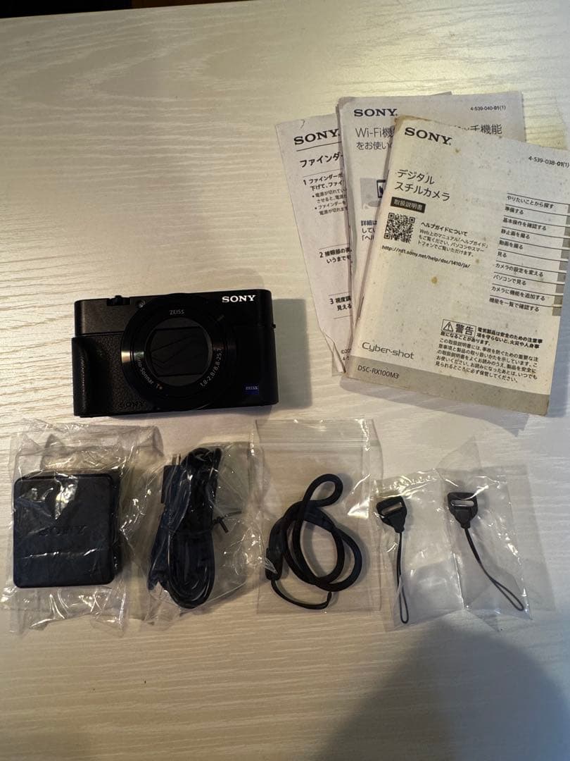 デジタルカメラ SONY DSC-RX100M3
