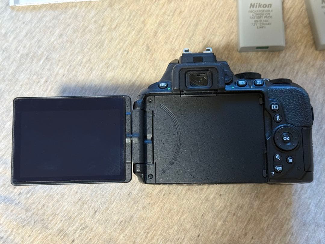 ■ 美品 ■ ニコン　Nikon D5600 ボディ ≪S数6356回≫