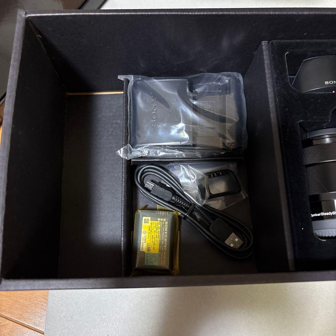 当時品　未使用SONY α NEX-7 ズームレンズキット ファインダーが難あり