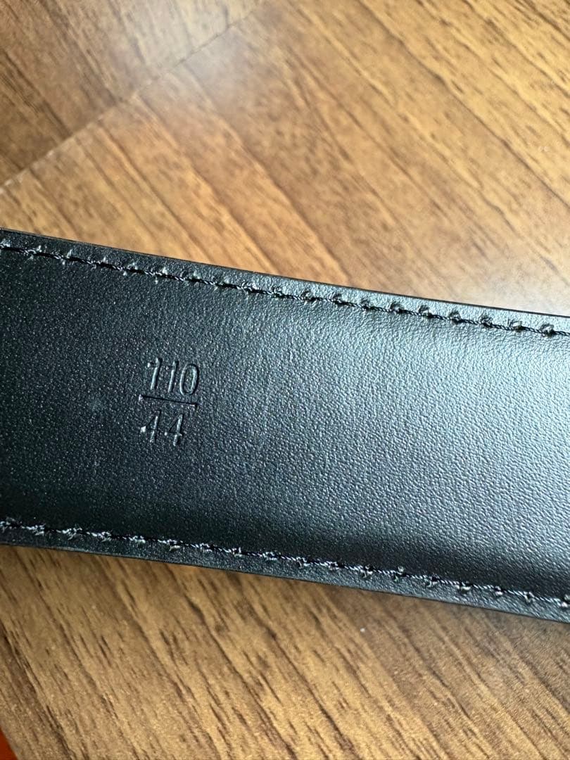 Louis Vuitton ブラック ベルト ゴールドバックル