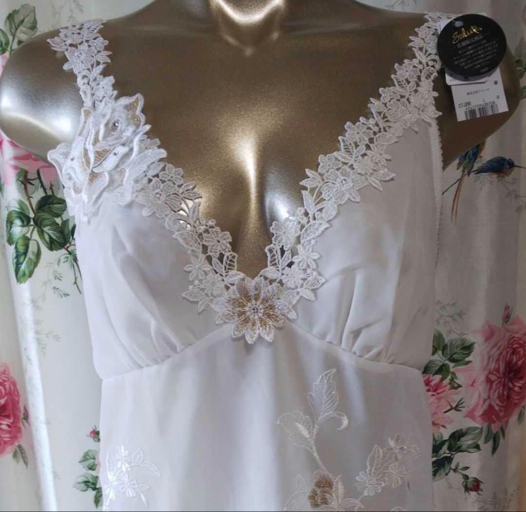 新品Salute❤︎花柄刺繍 ホワイトスリップ