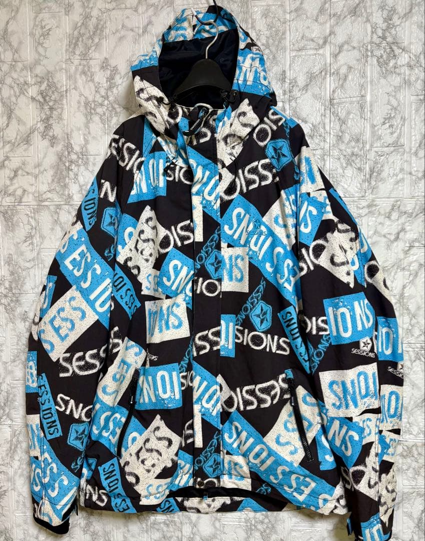 ♦︎良品♦︎ スノーボードウェア　スキーウェア　(3L、XL)