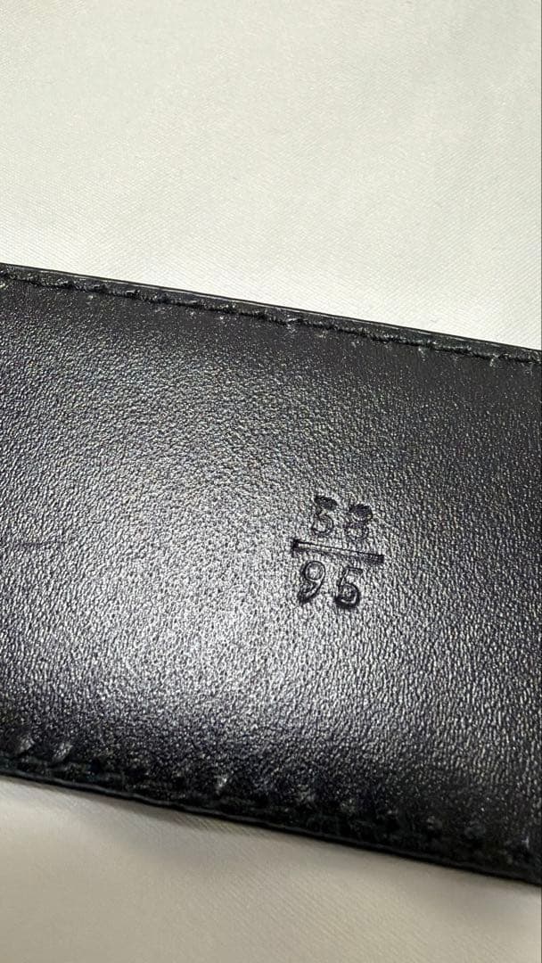 PRADA 黒 ベルト 3度程度使用しただけ！