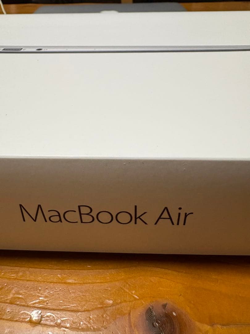 美品付属品完備MacBookAir 13インチCorei5 256GB