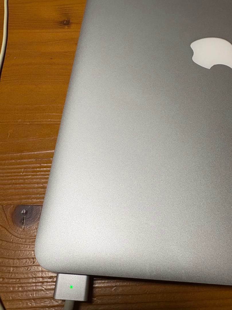 美品付属品完備MacBookAir 13インチCorei5 256GB